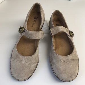 White Mountain Mary Jane Leather Flats / 7